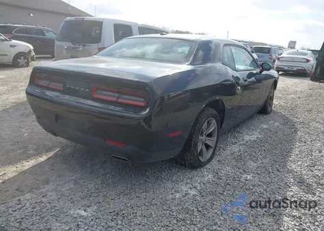 2016 Dodge Challenger Sxt z USA, uszkodzony, nr VIN 2C3CDZAG0GH138133
